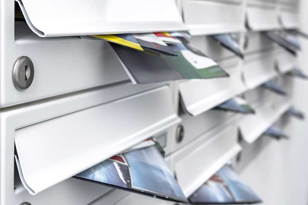 Distribuzione volantini in cassette postali a Milano e provincia